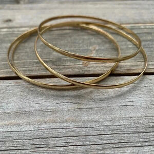 Set of 4 Bangles Gold Tone Lightweight